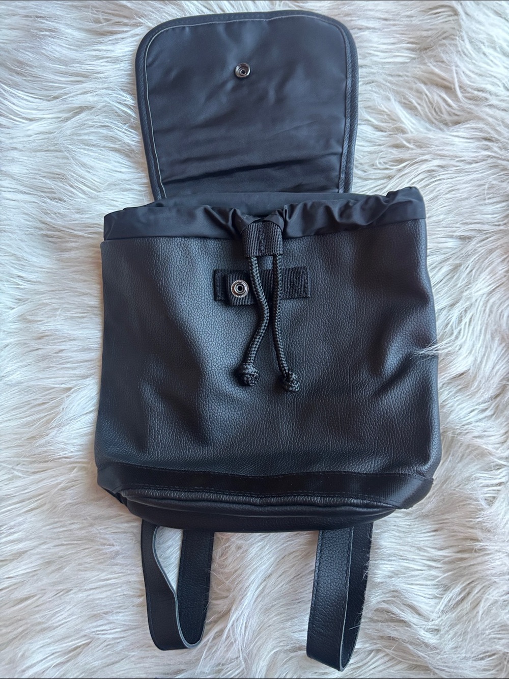 adidas leather drawstring backpack - Picture 4 of 9